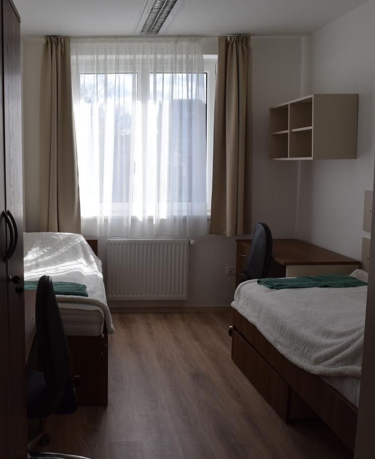 Auberge de jeunesse Marothi Kollegium à Debrecen Extérieur photo