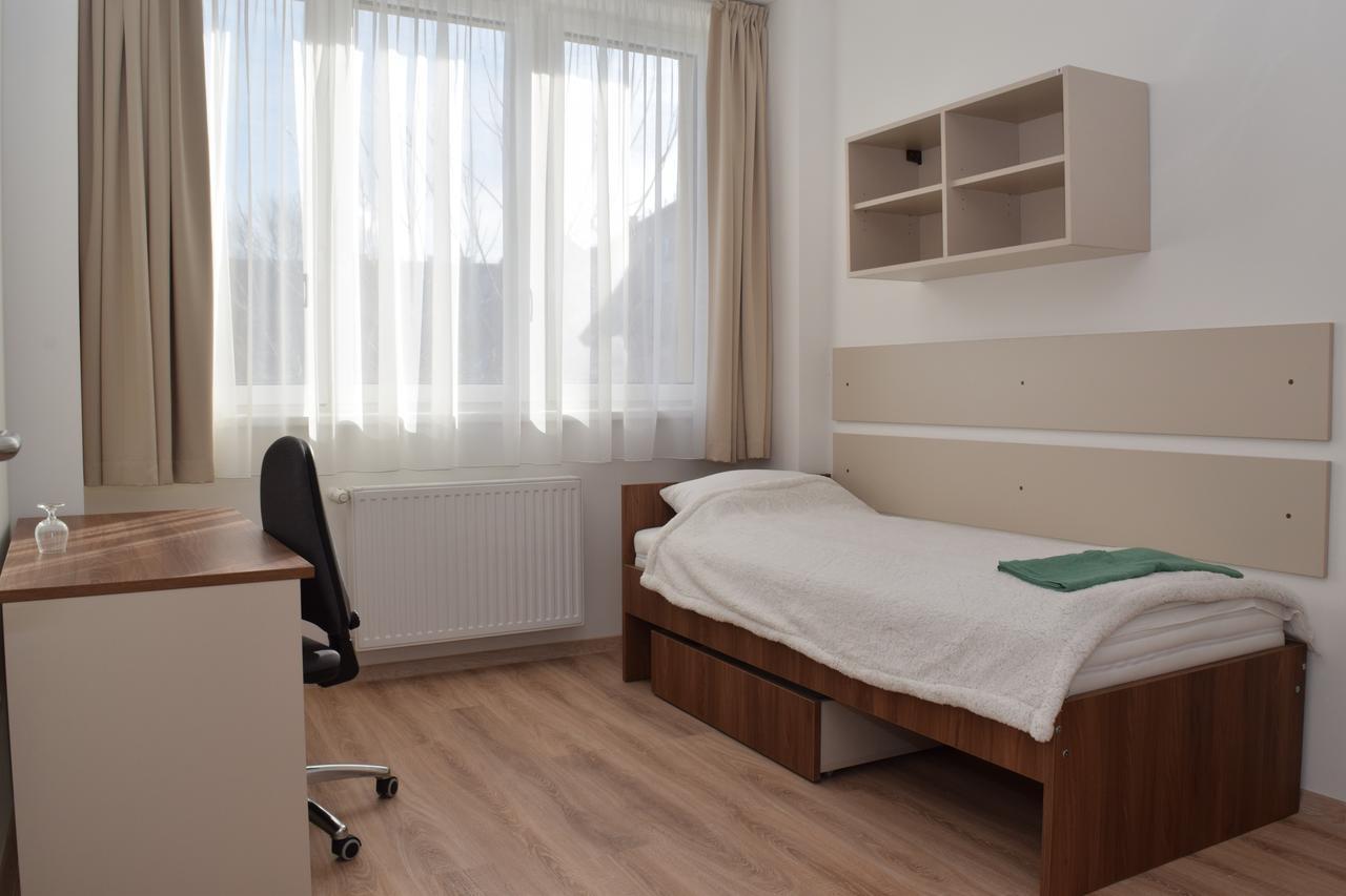 Auberge de jeunesse Marothi Kollegium à Debrecen Extérieur photo